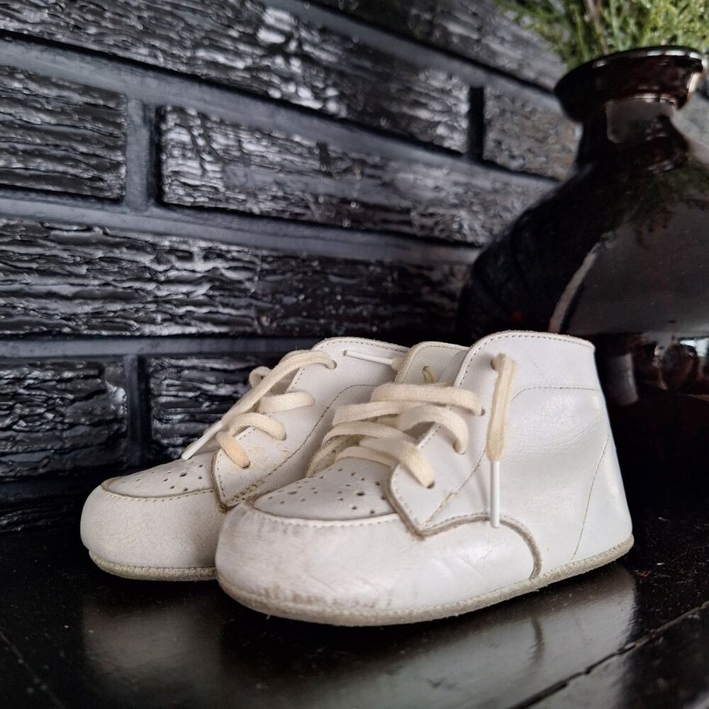 Baby Deer Shoes White Leather Lace Up Size 1 Vintage Infant‎ Tiny